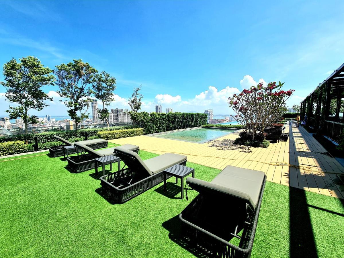 Beacon Executive Suite - Skypool Penang View George Town Exterior foto