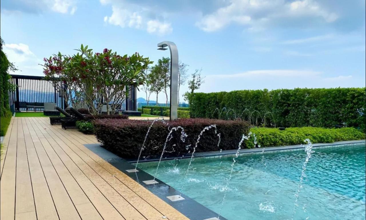 Beacon Executive Suite - Skypool Penang View George Town Exterior foto