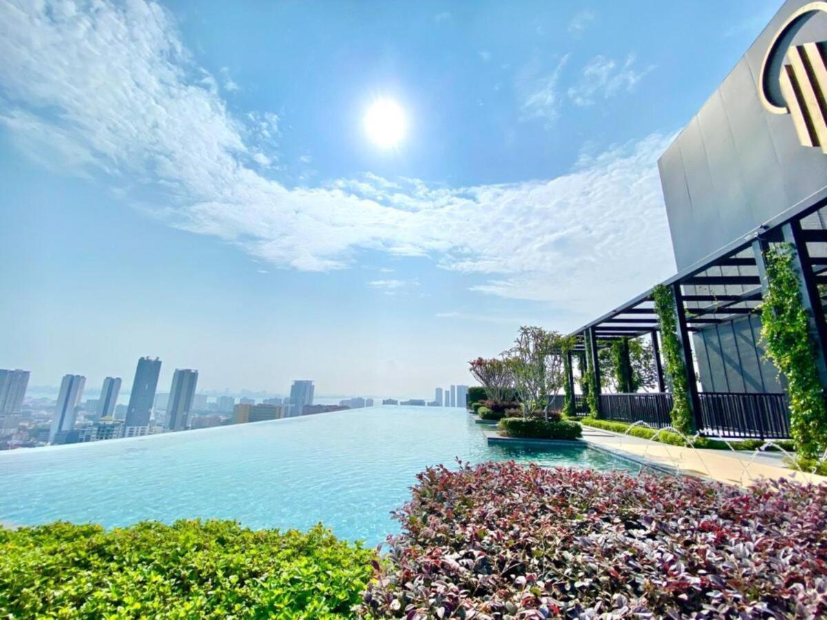Beacon Executive Suite - Skypool Penang View George Town Exterior foto